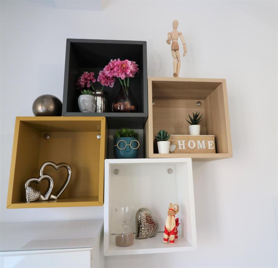 Lovely City Center Apartment - Free Minibar Bucarest Extérieur photo